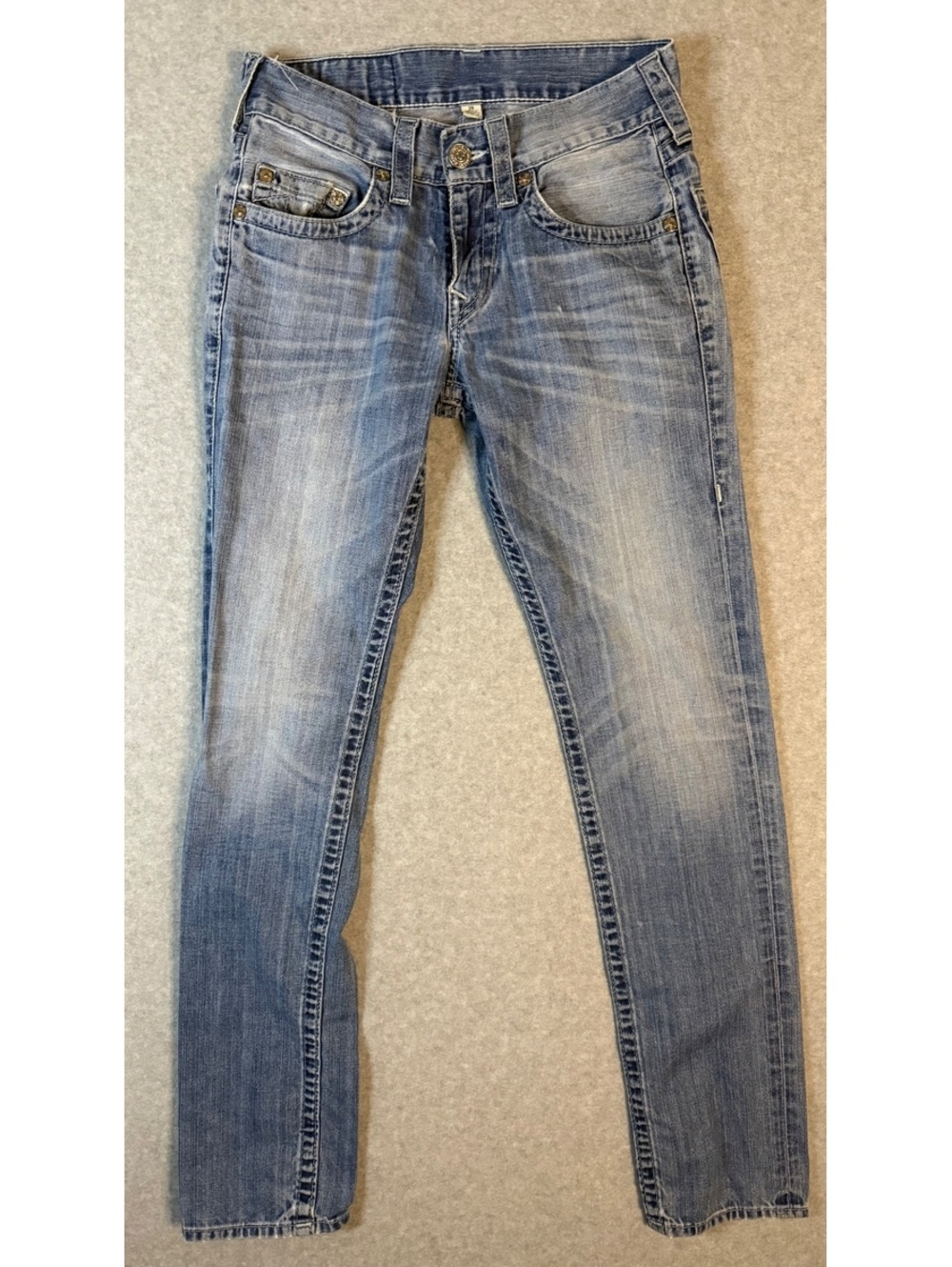 True Religion Light Wash Straight Leg Low Rise 29